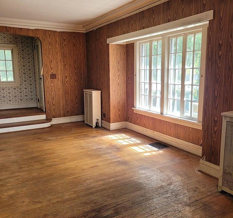 469 E Curtin St, Bellefonte, PA 16823 Zillow