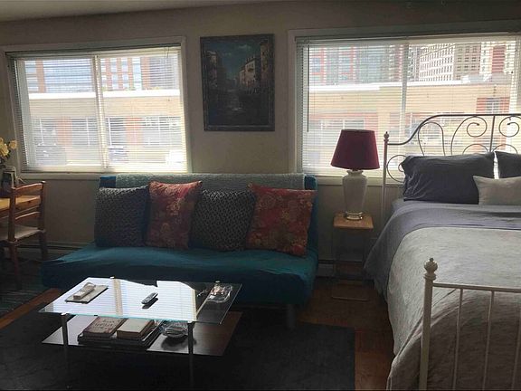 3rd image of 616 N Piedmont St APT 202