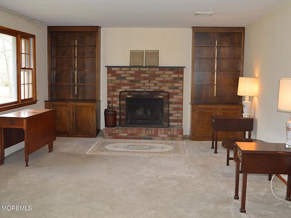 2nd image of 211 Wells Mills Road