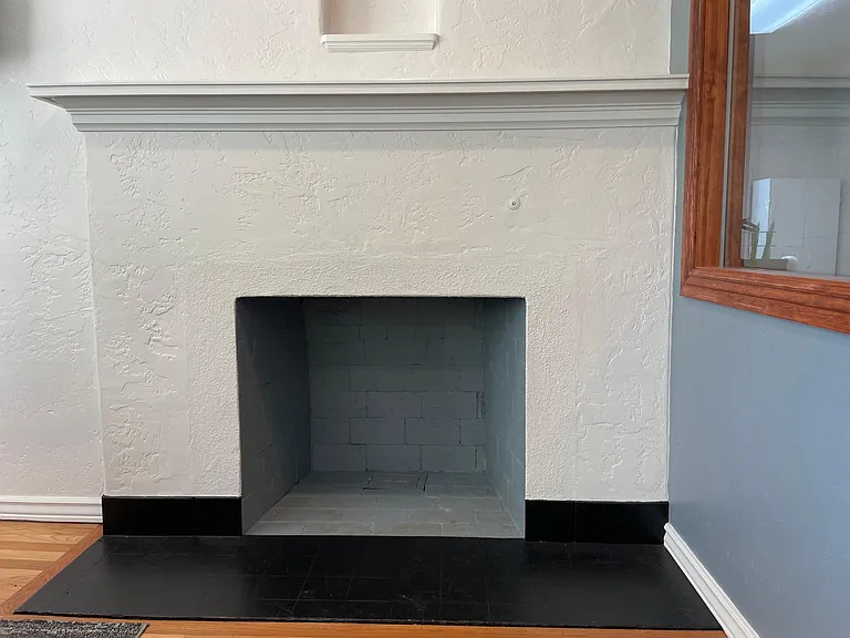 1225 N Main St — Photo 8