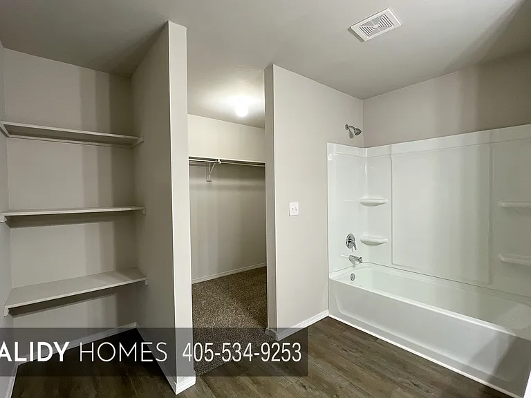4301 Driftwood Dr — Photo 9