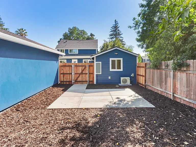 3769 Y St — Photo 10