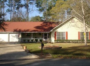 516 Creek View Dr, Hinesville, GA 31313