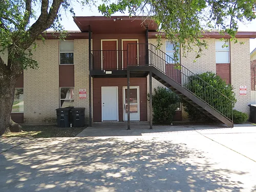 1602 Benttree Dr #D Photo 1