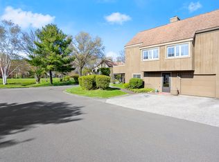 548 Narraganset Ln #A, Stratford, CT 06614