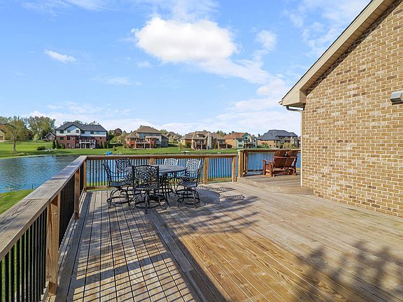 2nd image of 9470 Highland Ct