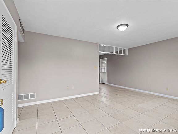 4th image of 126 Lynda Avenue