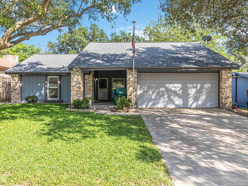 1st image of 12644 King Oaks