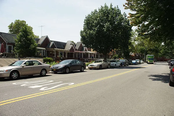 Rented by Norman Raindel, LREB | media 85