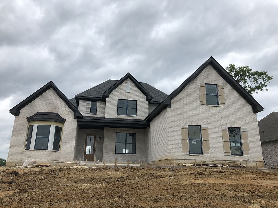 1st image of 208 Belvedere Cir