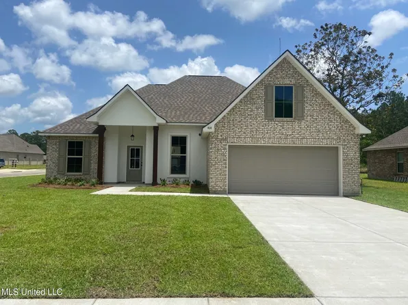 808 Ahoy Dr, Biloxi, MS 39532