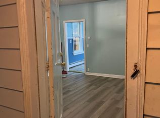 90 6th Ave FLOOR 2, Woonsocket, RI 02895