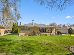 7822 W Manitoba St, West Allis, WI 53219