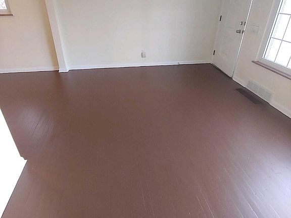 5th image of 1009 Hollytree Dr