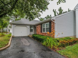 352 Cotswold Pl, Somerset, NJ 08873