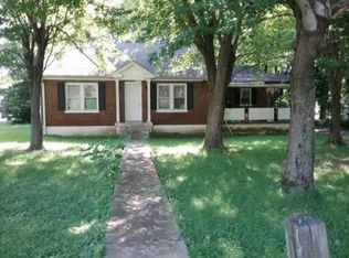 702 S Russell St, Portland, TN 37148