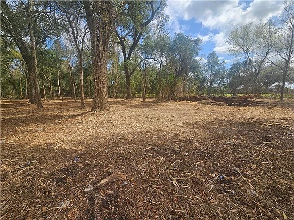 2nd image of 15411 River Rd