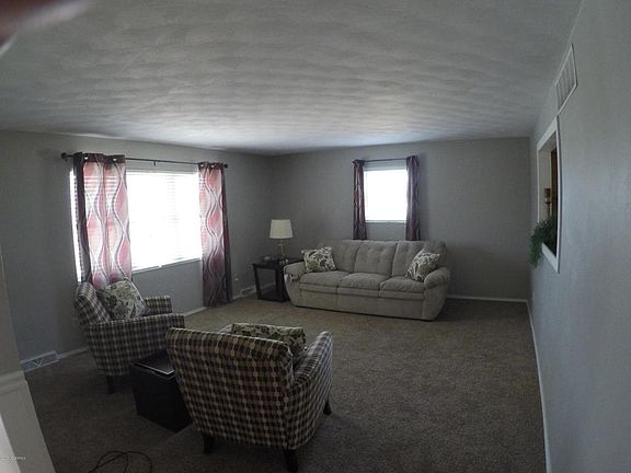5th image of 2813 Dwayne Dr