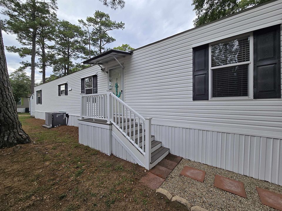 1st image of 418 Delton Dr.