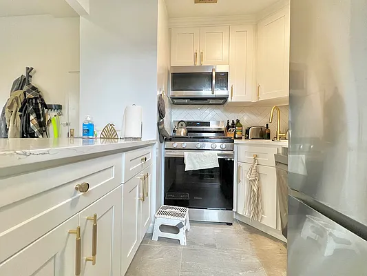 Rented by Doorway NYC, LLC | media 13