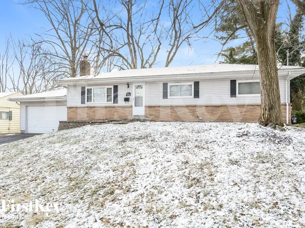 6114 Fee Fee Rd, Hazelwood, MO 63042