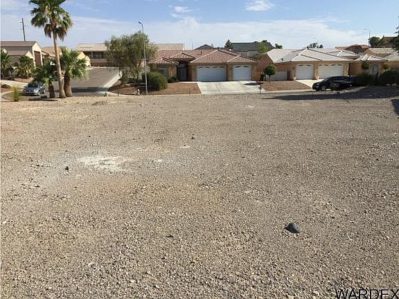 5th image of 2238 Edgewood Dr