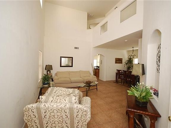 2nd image of 338 E Camino Limon Verde