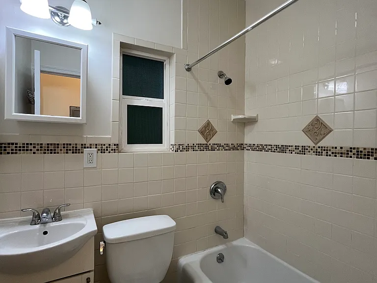 42.5 Jewett Ave #1 — Photo 10