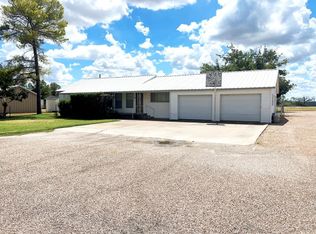 1109 W 11th St, Robert Lee, TX 76945
