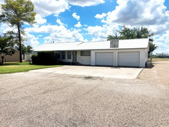 1109 W 11th St, Robert Lee, TX 76945
