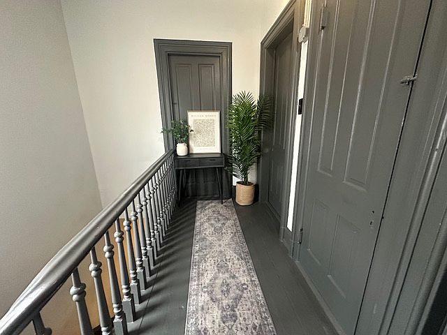 Entry way landing
