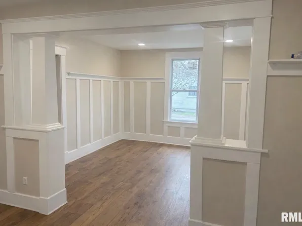 341 S Wilson St, Mendon, IL 62351