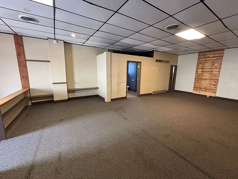 400 Copeland Ave — Photo 4