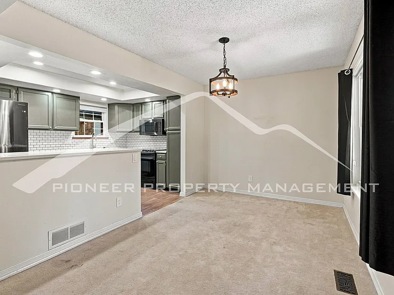 2598 S Vaughn Way #B — Photo 7