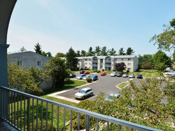 Valley Stream Apartments