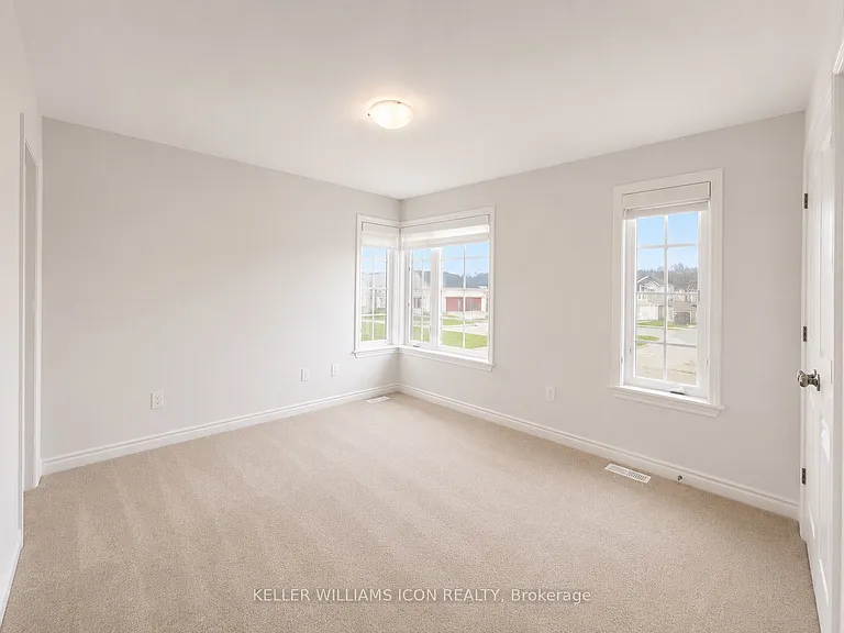 916 Ralph Hennessy Ave — Photo 18