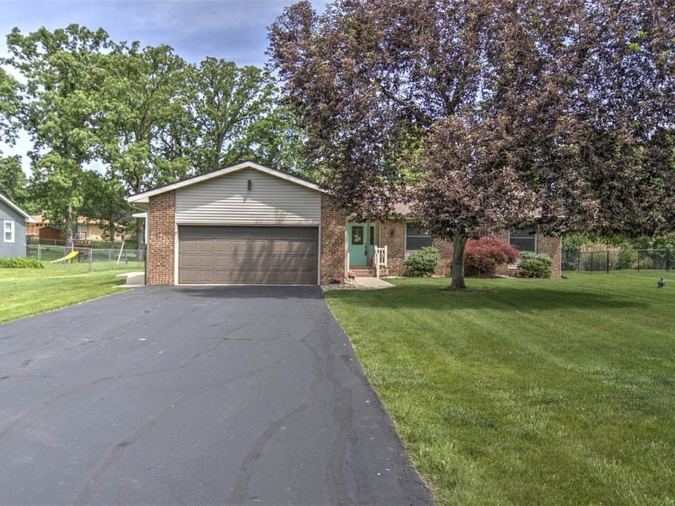 1st image of 20 Timber Ln