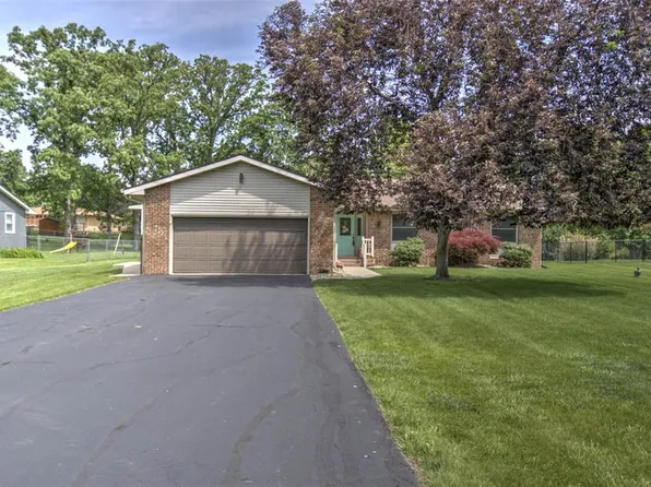 20 Timber Ln, Forsyth, IL 62535