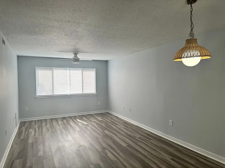 1203 Jamestown Rd #B1 — Photo 3