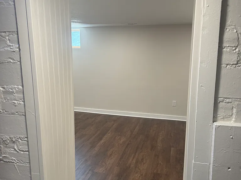 2827 Wood St — Photo 32