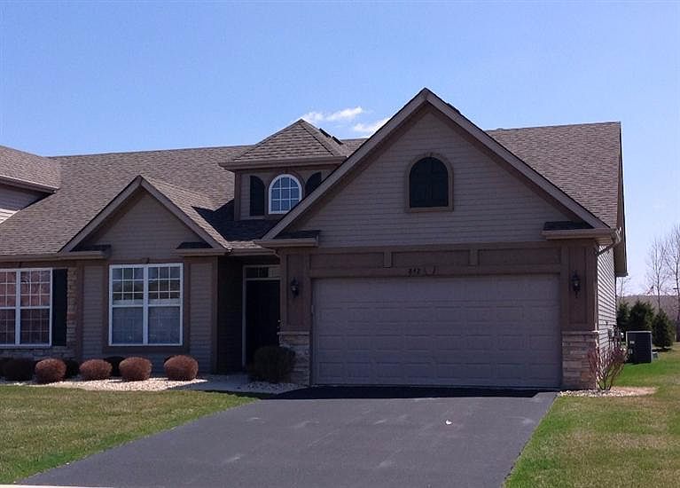 1st image of 842 Flagstone Dr