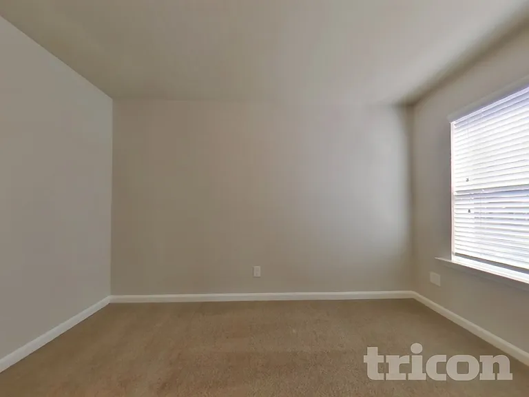 2314 Shady Dr — Photo 11
