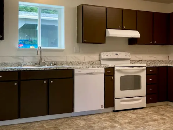 1124 2nd St, Kenai, AK 99611