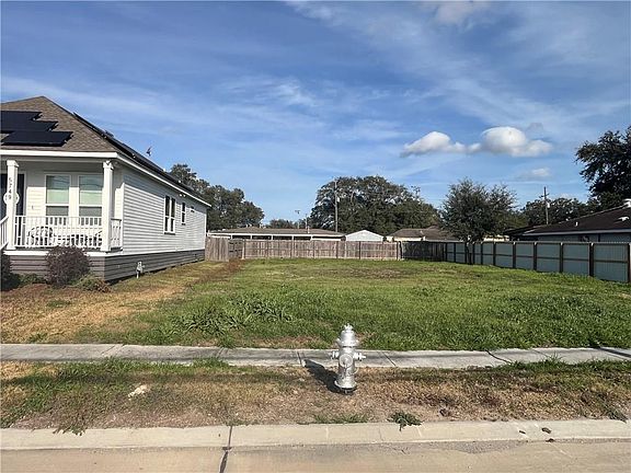 2nd image of 5741 Campus Blvd
