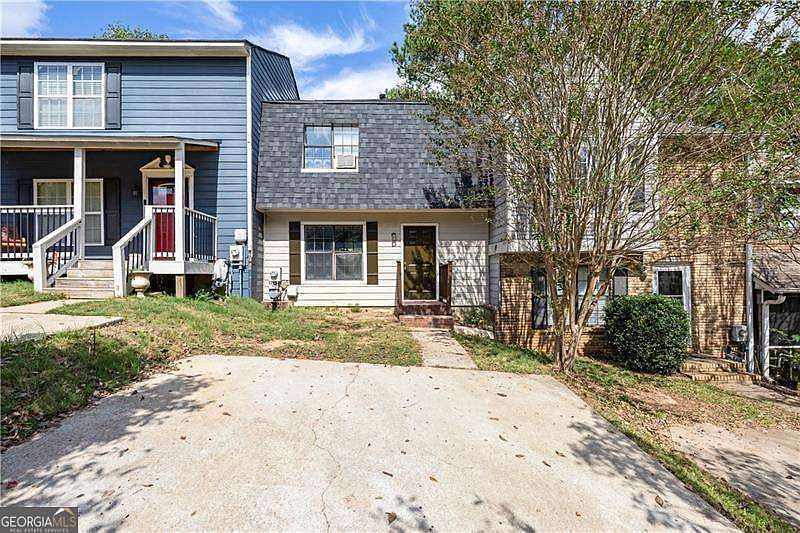 1st image of 300 Flagstone Way