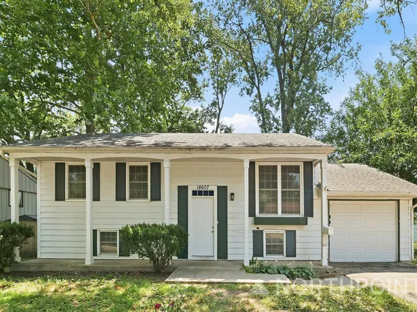 18607 E Susquehanna Rdg, Independence, MO 64056