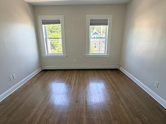5th image of 90 Bristol St APT 5