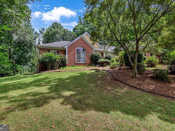 2nd image of 175 Pinevale Ct