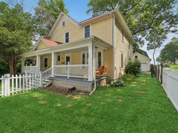 215 Elm St, Ripon, WI 54971