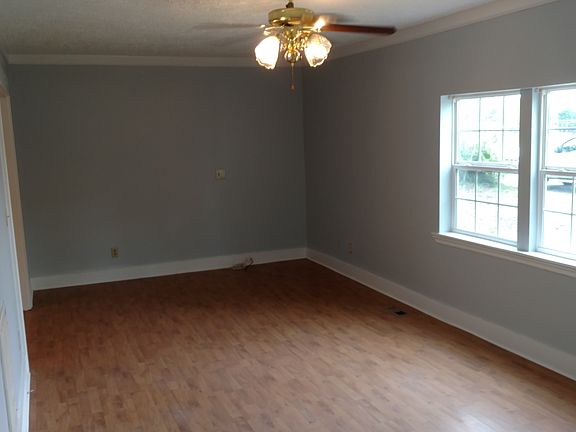 5th image of 3207 Marion Dr